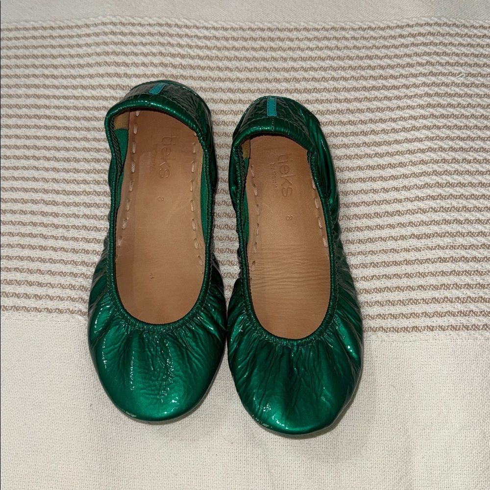 Sold on Mercari 
Tieks Emerald Green Ballet Flats by Gavrieli Size 8 Leather